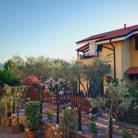 Salvia E Rosmarino - Affittacamere In Liguria Villanova d'Albenga Εξωτερικό φωτογραφία