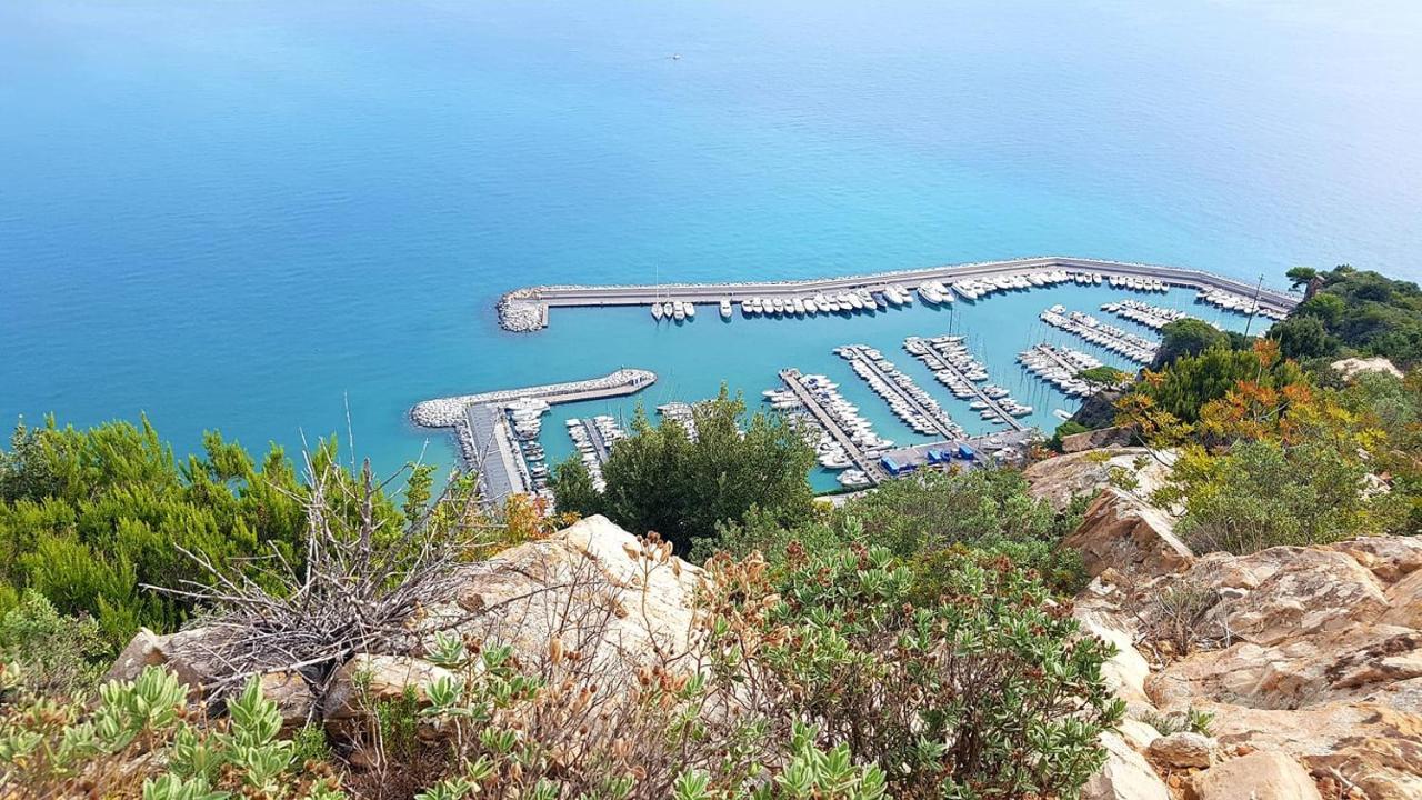 Salvia E Rosmarino - Affittacamere In Liguria Villanova d'Albenga Εξωτερικό φωτογραφία