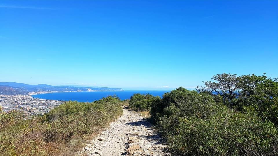 Salvia E Rosmarino - Affittacamere In Liguria Villanova d'Albenga Εξωτερικό φωτογραφία